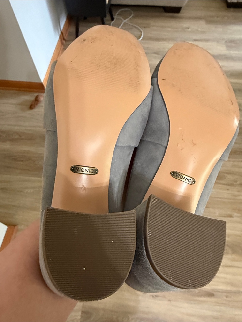 Vionic Knot-Detail Slip-On Block Heel Mules - Picture 9 of 10